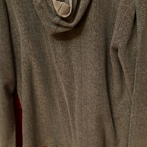 Brooklyn Cloth Charcoal Men's Hooded Sweater - Picture 3 of 4